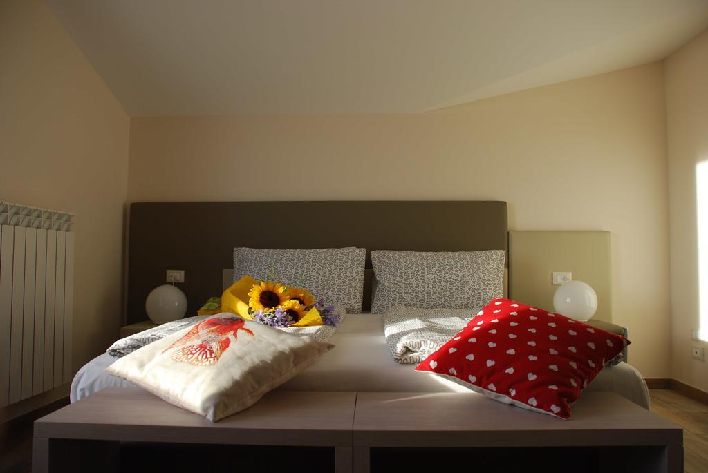 B&B Raffaello A Mare Montesilvano Marina Szoba fotó