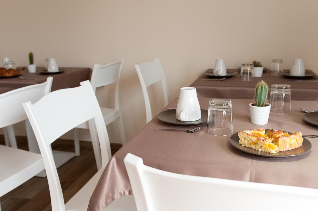 B&B Raffaello A Mare Montesilvano Marina Kültér fotó